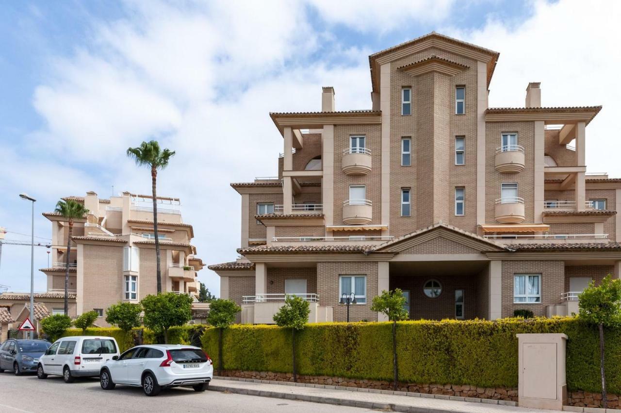 Buganvilla Oliva Luaran gambar